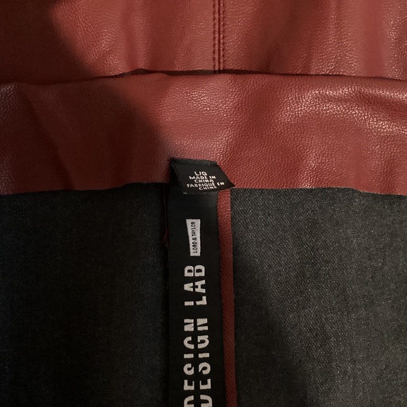 Design Lab Faux Leather Skirt Size Large - Picture 3 of 3